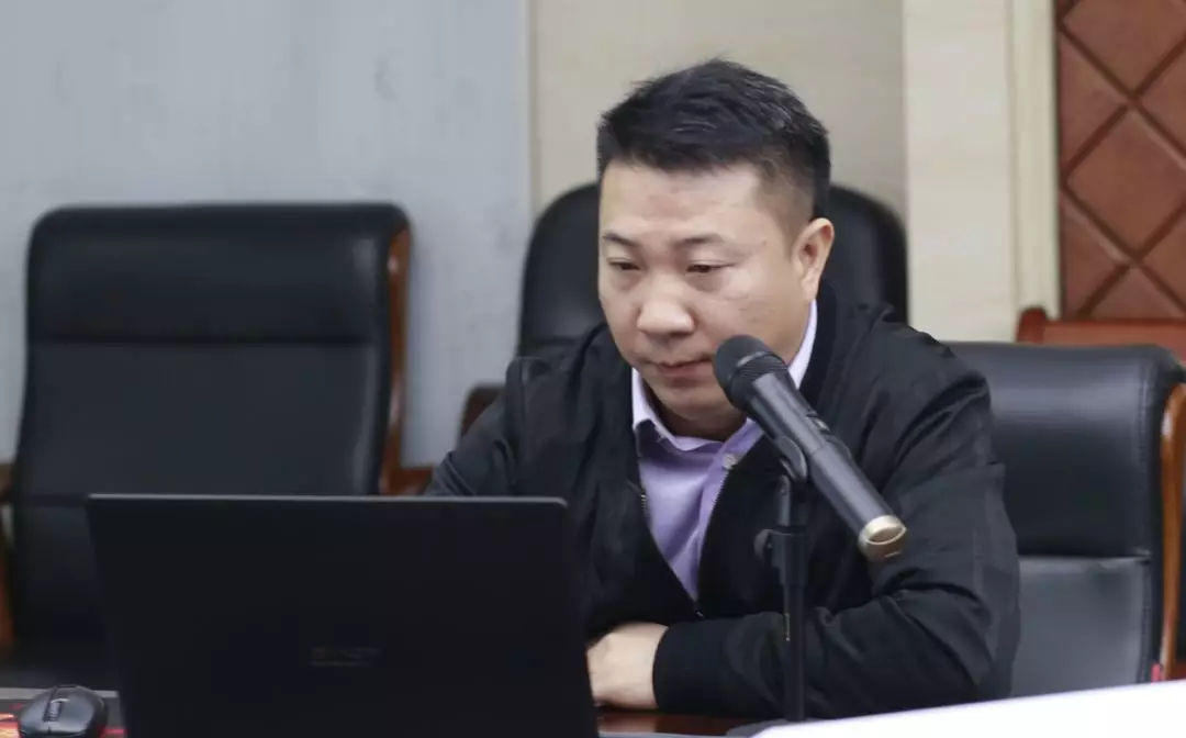 叼嘿视频网站陶瓷集团大规格瓷质薄板