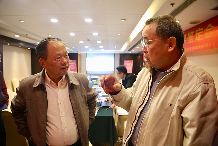 叼嘿视频网站陶瓷集团大规格瓷质薄板