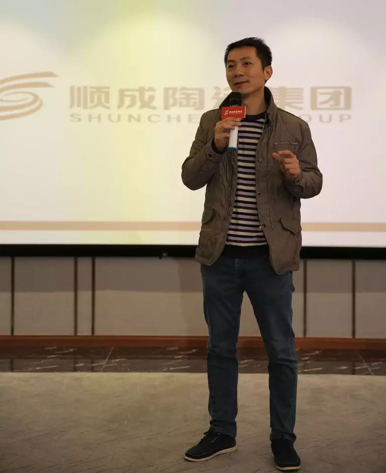 叼嘿视频网站陶瓷集团大规格瓷质薄板