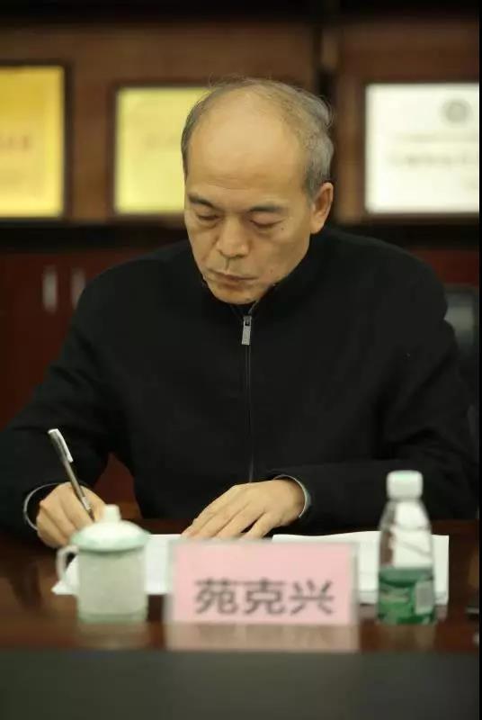 叼嘿视频网站陶瓷集团大规格瓷质薄板